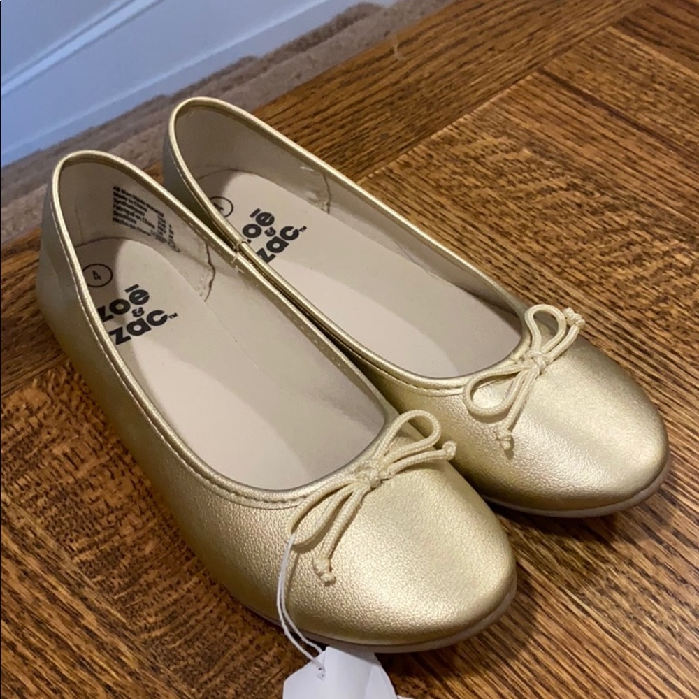 Girls dress shoe
